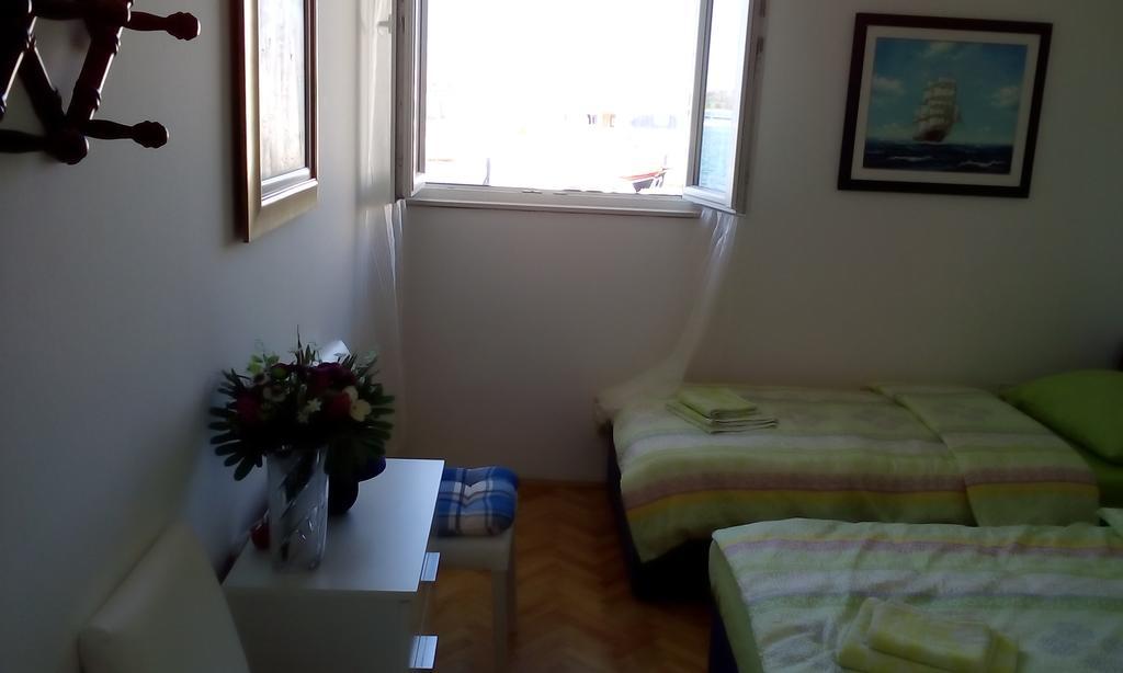 Apartment Masa Pirovac Eksteriør billede